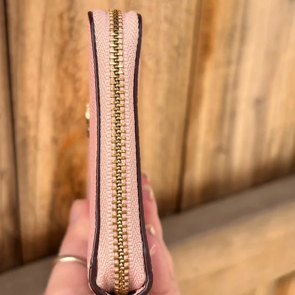 COACH Pink Crossgrain Leather Zip-Around Wallet RETAILS $238 - Picture 7 of 16